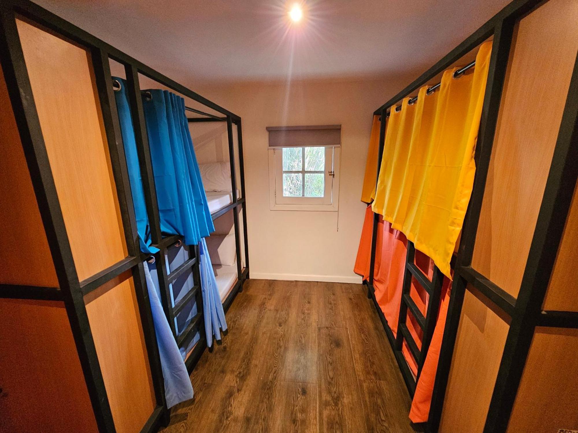 Kame House Backpackers Hostel Ел Нидо Екстериор снимка